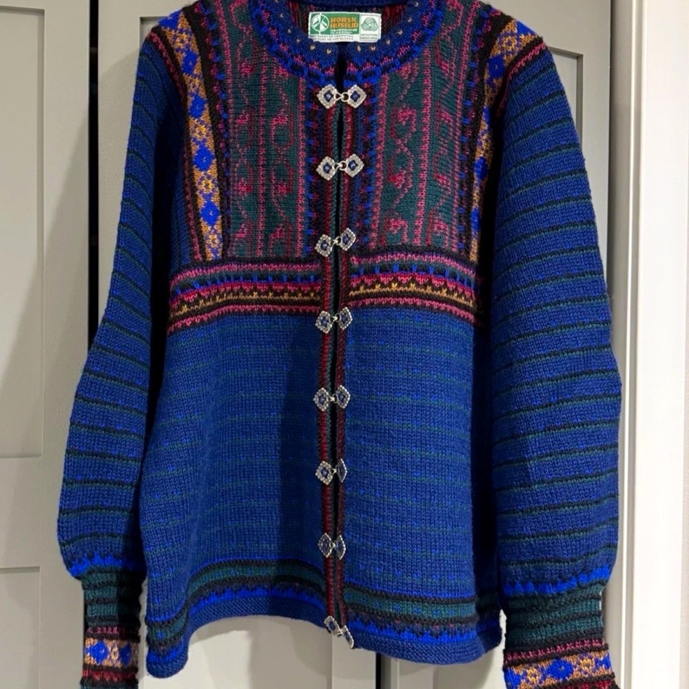 Vintage Hand-knitted 💗Norsk Husflid Cardigan Nordic 100% Wool MADE IN NORWAY